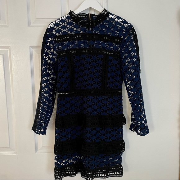 Few Moda Lace Dress - Picture 2 of 9